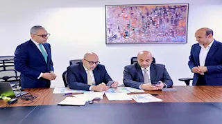 صور- وزير التعليم يتابع امتحانات الدبلومات الفنية والإعدادية 