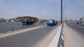 "النقل" تبحث تفعيل مخالفة رادعة للتعدي على مسار الأتوبيس الترددي