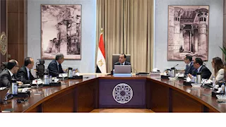 رئيس الوزراء يستعرض الفرص الاستثمارية بقطاعي السياحة والآثار