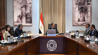 مدبولي يتابع التشغيل التجريبي لتطوير منظومة زيارة أهرامات الجيزة