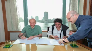 بالفيديو.. "روتانا" تطرح أغنية "ملامحنا" للكينج محمد منير على "يوتيوب"