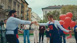 المخرجة بتول عرفة تقدم تجربة غنائية درامية جديدة عبر كليبين لـ"عبيدة"