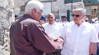 في لفتة إنسانية.. محافظ الإسكندرية يستجيب لطلب مواطن من ذوي الهمم- صور