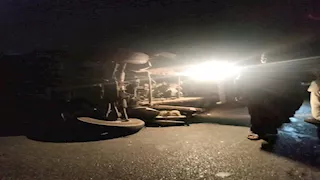 جثتان و5 مصابين في تصادم سيارتين وجرار زراعي بالبحيرة- صور