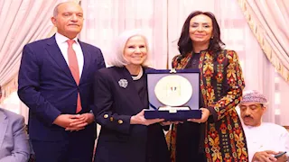 بالصور.. وزيرة التضامن تكرم السفيرة هيفاء أبو غزالة