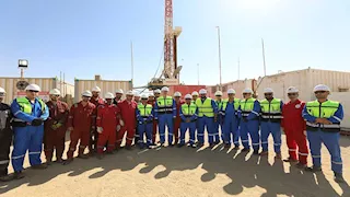 "بدوي" يتفقد سير العمليات الإنتاجية والحفر في مناطق امتياز "بتروشهد"