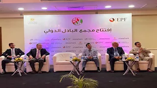 وزير الشباب يفتتح ملاعب "البادل" الدولية في نادي سبورتنج بالإسكندرية