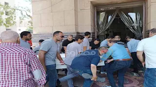 بالصور| مدحت العدل أبرز حضور جنازة نجل صلاح الشرنوبي