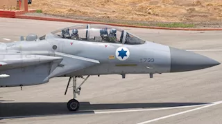 إذاعة الاحتلال: إسرائيل قصفت بوابات سجن إيفين الإيراني لتهريب معارضي النظام