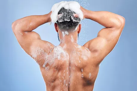 مخاطر الاستحمام بالماء البارد في الطقس الحار