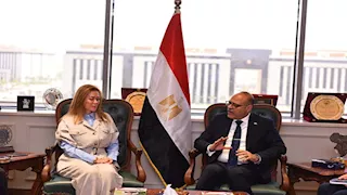 وزير العمل يستقبل المدير التنفيذي للأكاديمية الوطنية للتدريب- صور