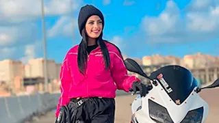 بعد البلبلة.. حقيقة سقوط الفنانة ياسمين صبري خلال قيادتها موتوسيكل بالإسكندرية