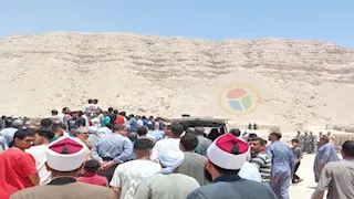 بالصور- الآلاف يشيعون مدير العلاقات العامة بديوان محافظة سوهاج