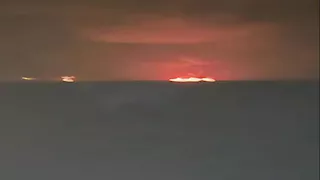 تقارير: حريق في 3 سفن بمياه بحر عُمان قبل مضيق هرمز