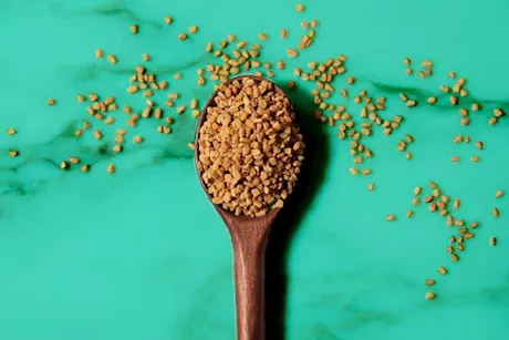 للمتزوجين- 4 فوائد جنسية للحلبة