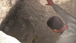 صداقة انتهت بزجاجة دم.. كيف قُتل "عبدالله" من أجل مقبرة أثرية؟