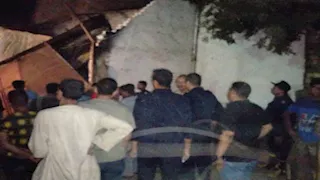 بالصور- السيطرة على حريق بمخزن زيوت مستعملة في أسيوط