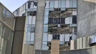 تعالج مصابي الاحتلال في غزة.. كيف تأثر مستشفى سوروكا بعد القصف الإيراني؟ (صور- فيديو)