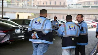 زي موحد وبطاقات تعريف ذكية.. القاهرة تبدأ تطبيق نظام "السايس المرخص"