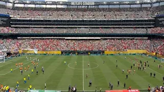 كم عدد الحضور الجماهيري في مباراة الأهلي وبالميراس البرازيلي؟