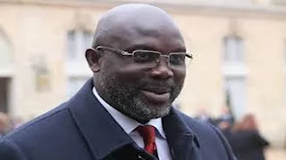  الأسطورة الليبيرية جورج ويا يهاجم قرار الكاف بتصريحات مثيرة 