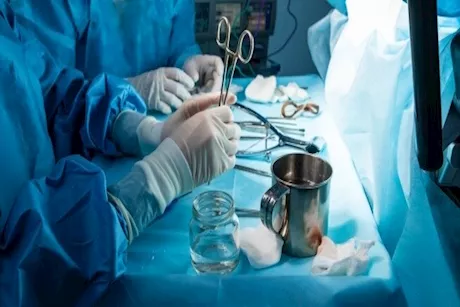 أشخاص ممنوعين من إجراء جراحة البواسير-طبيب يوضح