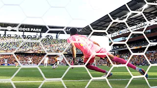 الفرق العربية في كأس العالم.. حراس المرمى كلمة السر