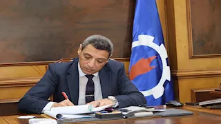 ننشر أسماء أوائل الشهادة الإعدادية في السويس - صور