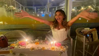 20 صورة.. مايا شيحة تحتفل بعيد ميلادها بحضور شقيقاتها