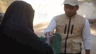 بيت الزكاة والصدقات ينهي توزيع لحوم الأضاحي على أهالي الصعيد.. صور