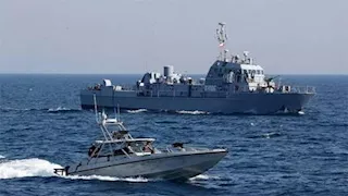 أمبري تحذر: الرد الإيراني بات "شبه مؤكد" وقد يشمل سفنا تجارية أمريكية