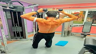 3 صور ترصد تغير كبير في جسد محمود متولي نجم الأهلي السابق