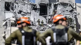 صور من موقع الهجوم الإيراني على بئر السبع في إسرائيل فجر اليوم