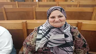 ورد وممر شرفي.. عاملة تحظى بتكريم استثنائي من طلاب هندسة الإسكندرية