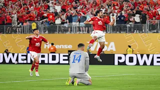 5 صور لزيارة محمد بن رمضان لاعب الأهلي شارع المعز