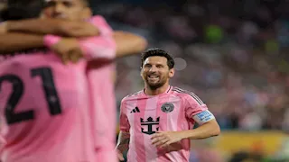 ميسي على رأس 13 لاعبًا مهددين بالغياب عن ربع نهائي مونديال الأندية.. ما القصة؟