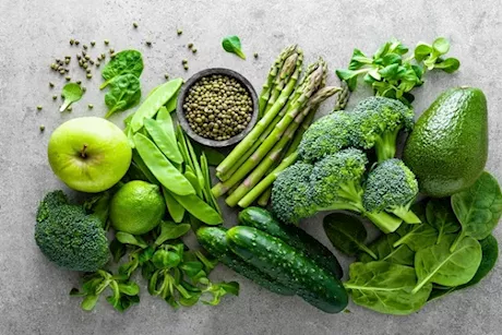 مفيدة لأمعائك- 5 اطعمة خضراء تناولها يوميًا