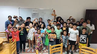 "رحلة إلى الحياة الأخرى".. أطفال شرم الشيخ يصنعون السلال على طريقة المصريين القدماء