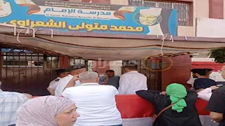 إغماء وانهيار عصبي.. نقل طالبتين للمستشفى بسبب الفيزياء في الدقهلية