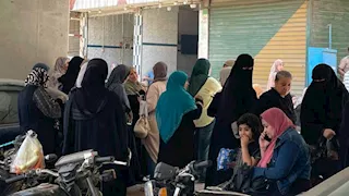 الفيزياء كسرتنا نفسيًا.. دموع وانهيار بين طلاب الثانوية بالمنوفية