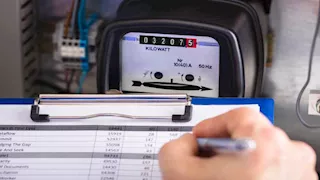 ضبط 120 مخالفة لمحال لم تلتزم بترشيد استهلاك الكهرباء