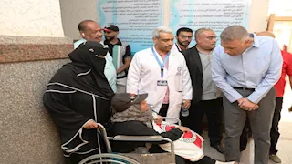 بالصور.. محافظ أسوان يتفقد المستشفى التخصصى العام بالصداقة الجديدة