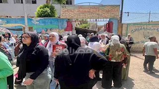 نقل طالبة إلى المستشفى بعد تعرضها للإغماء داخل لجنة بالمحلة