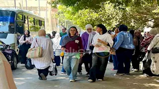 17 صورة ترصد امتحان طلاب الثانوية العامة لمادة اللغة الأجنبية الأولى 