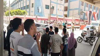 حل امتحان الإنجليزي للثانوية العامة 2025 - صور