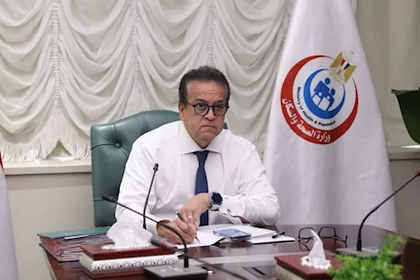 بدء استلام الطلبات.. وزير الصحة يوافق على تعديل قرار الترقيات الفنية للأطباء