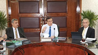 وزير الزراعة يبحث تفعيل صندوق التكافل لحماية صغار المزارعين