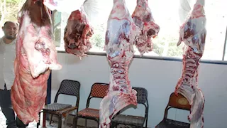 ارتفاع اللحوم.. أسعار السلع الأساسية اليوم بالأسواق (موقع رسمي)