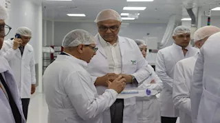 وزير قطاع الأعمال يتفقد تطوير مصانع النصر للأدوية في الخانكة بالقليوبية