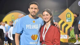 "ظهور يوريسيتش".. 3 صور لاحتفال جدو مع زوجته بالفوز بدوري أبطال أفريقيا